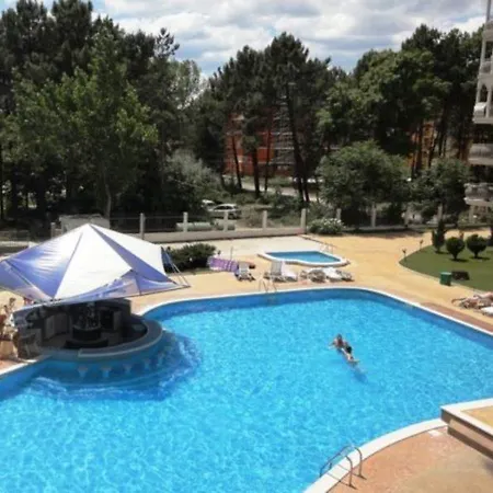 Complex Sunny Dreams Hotel de apartamente