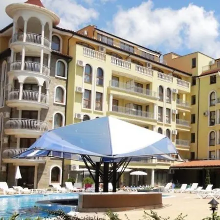 Complex Sunny Dreams Aparthotel 3*